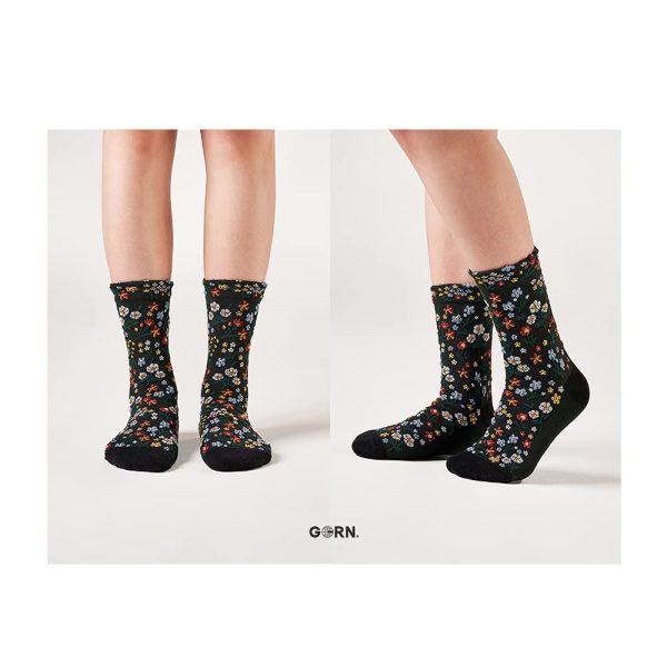 Women Floral Lovely Design Cotton Socks