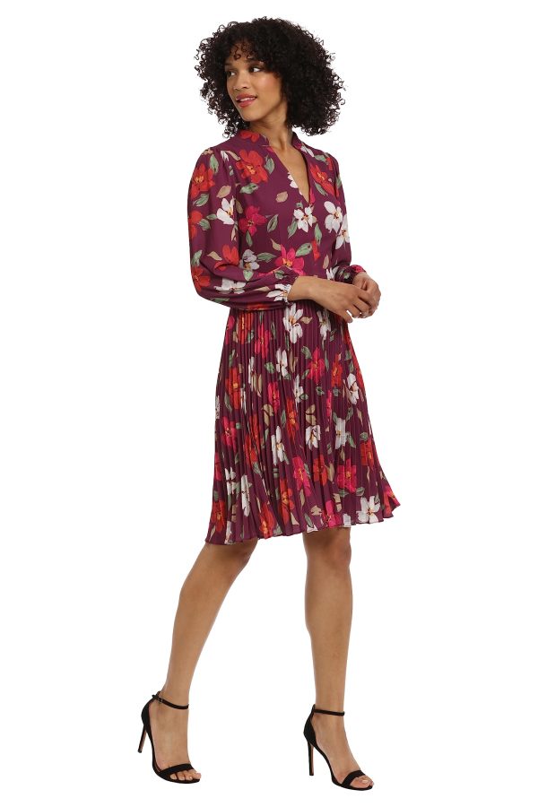 Women's V-Neck Pleated Skirt Dress Career Workwear Desk to Dinner Event Party Guest of